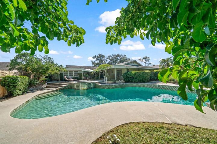 Property Photo:  308 Eastleigh Drive  FL 33756