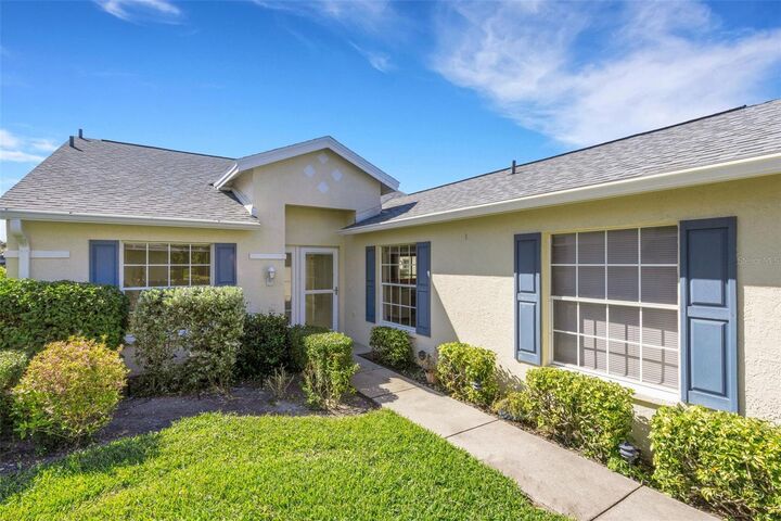 Property Photo:  721 Spring Lakes Boulevard  FL 34210 