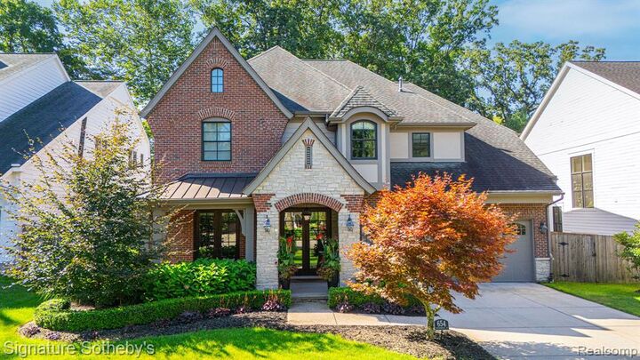 654 Shepardbush Street  Birmingham MI 48009 5550 photo