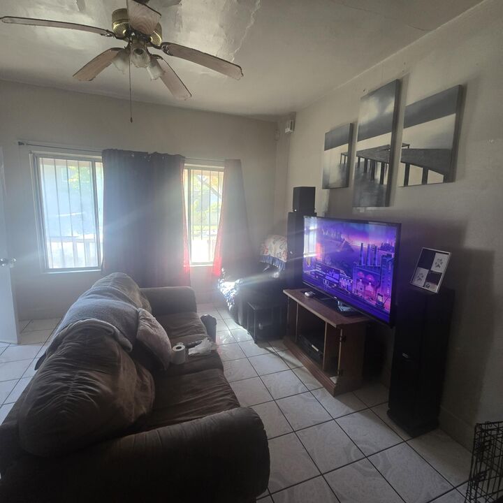 Property Photo:  1206 W Scott St  WI 53204 