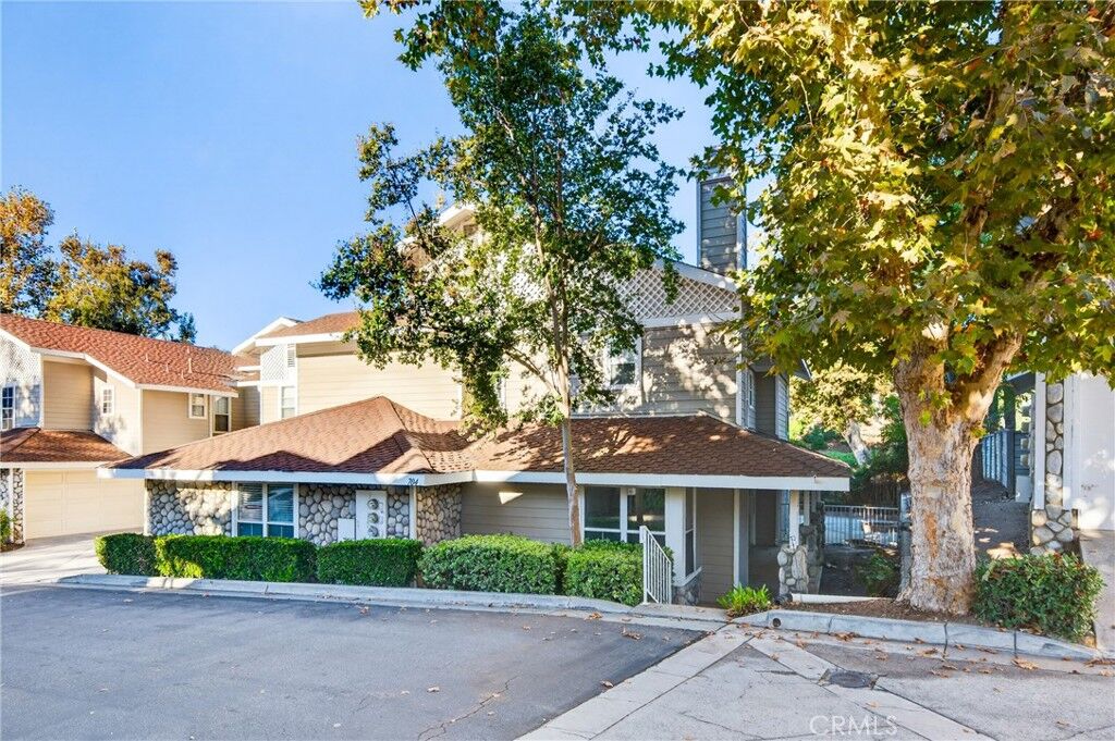 Property Photo: 704 Chandler W CA 92346