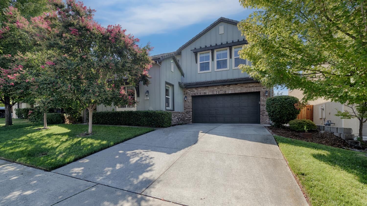Property Photo: 962 Browning Lane CA 95765