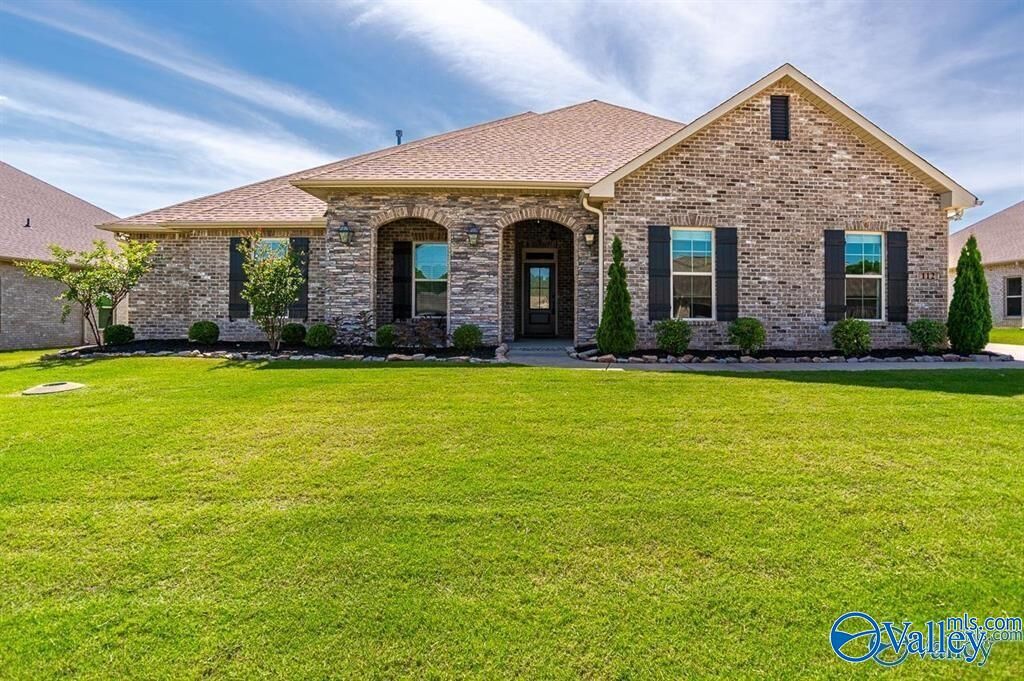 Property Photo:  112 Waterweep Drive  AL 35806