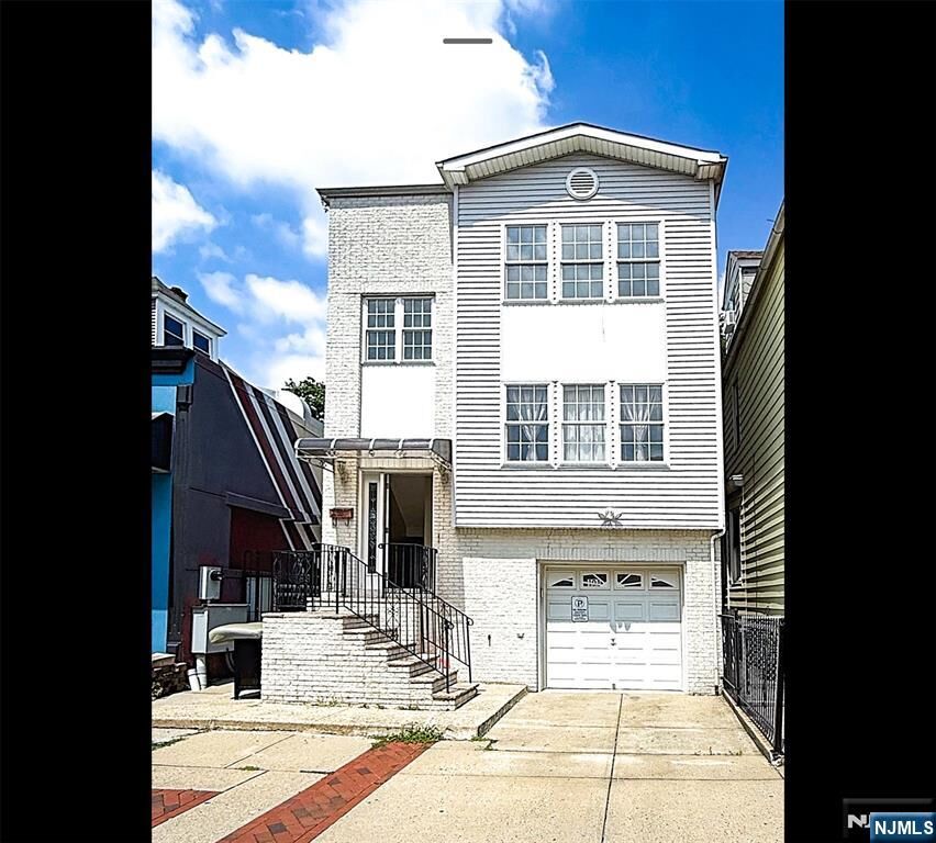 Property Photo:  191 Kearny Avenue 2  NJ 07032 