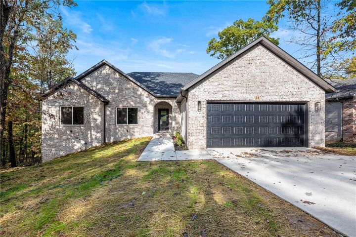 Property Photo: 14 Sheffield Drive AR 72714