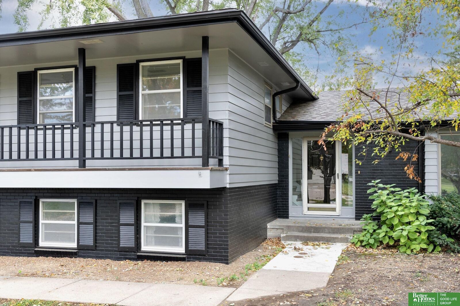 Property Photo: 647 S 124th Street NE 68154