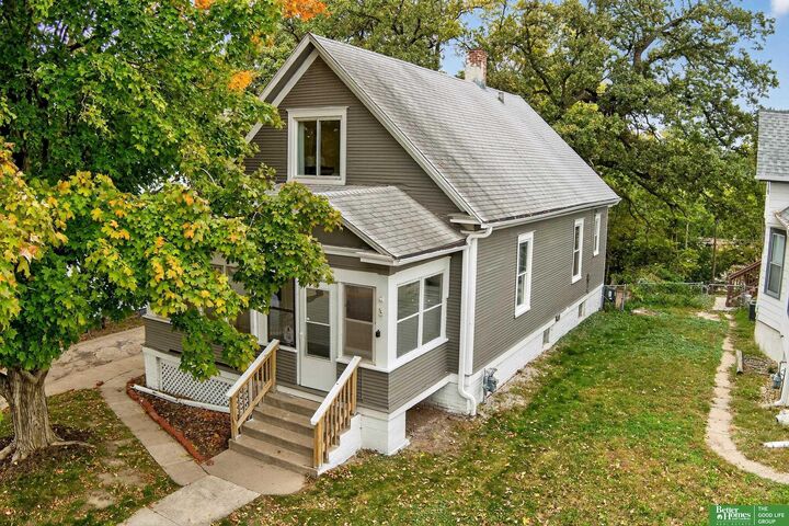 Property Photo:  2734 S 10th Street  NE 68108 