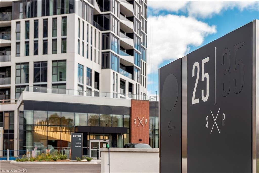 Property Photo:  25 Wellington Street S 1105  ON N2G 0G5 