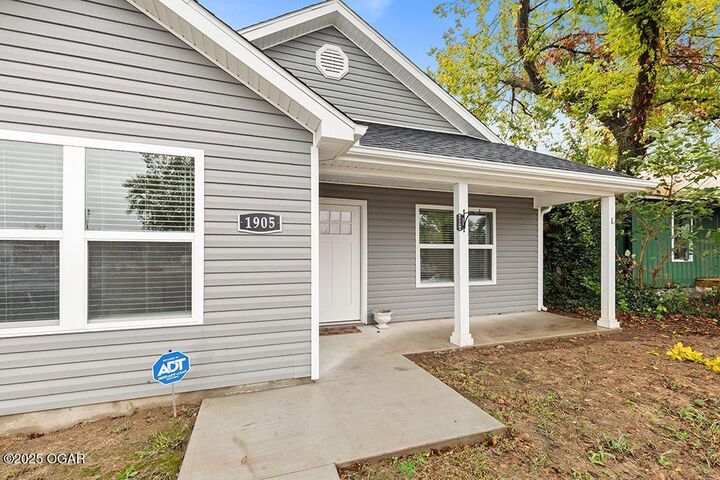 1905 Virginia Avenue  Joplin MO 64804 photo