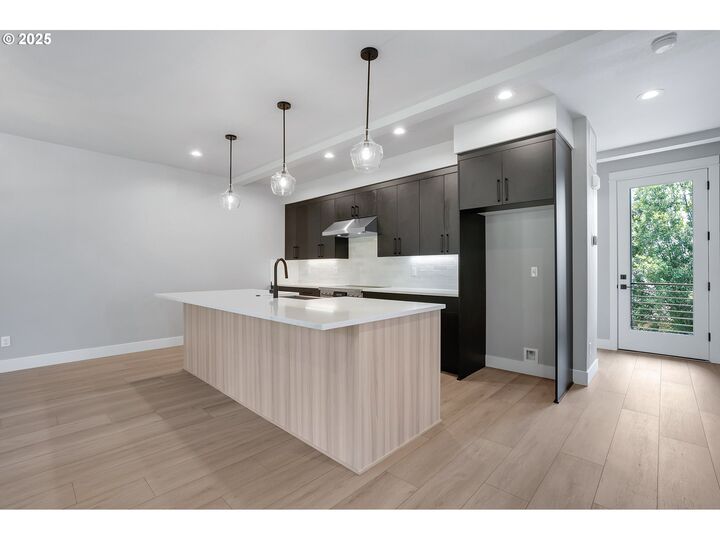 Property Photo:  6028 SW 18th Dr  OR 97239 