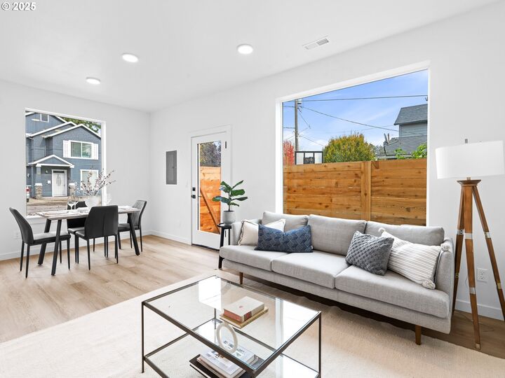 Property Photo: 8422 SE Clay St OR 97216