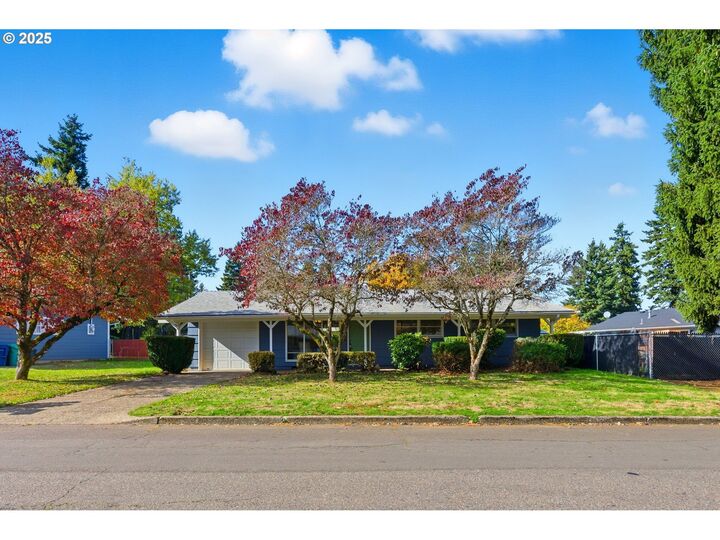 Property Photo:  835 NE 191st Ave  OR 97230 