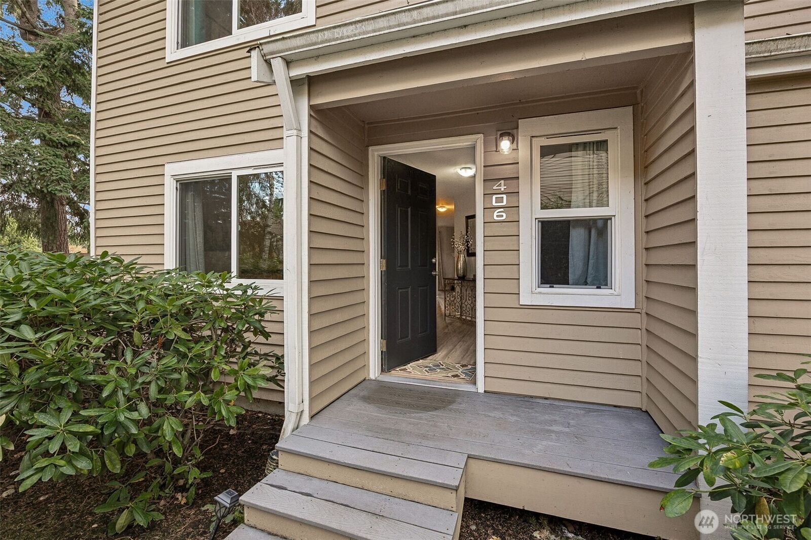 Property Photo: 23816 12th Place S 406 WA 98198