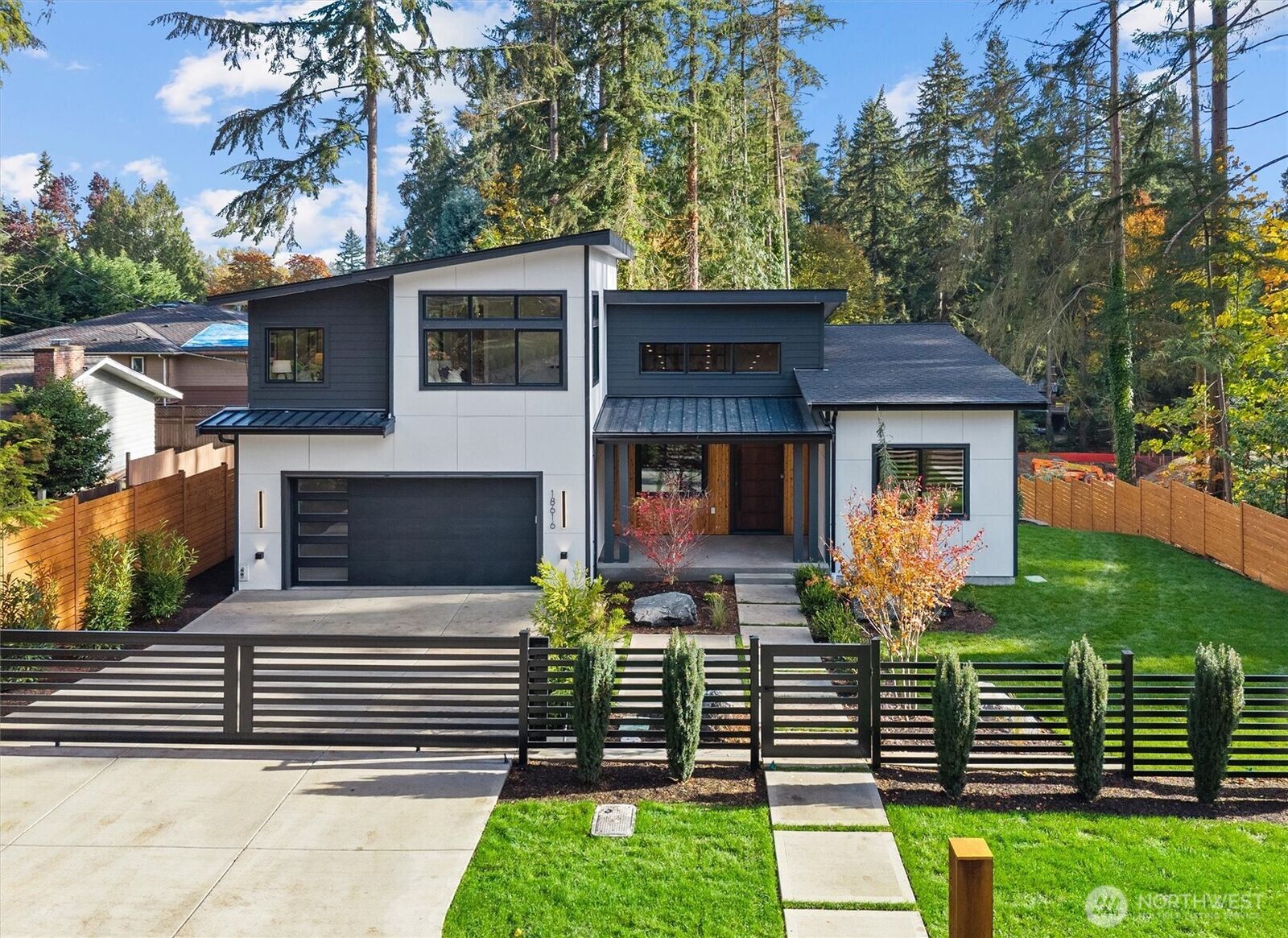 Property Photo: 18616 92nd Avenue NE WA 98011