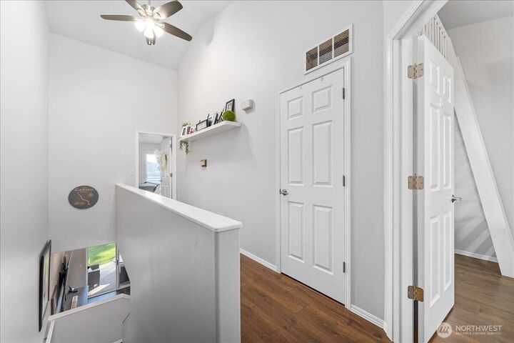 Property Photo: 11415 S Lakeshore Road 21 WA 98816