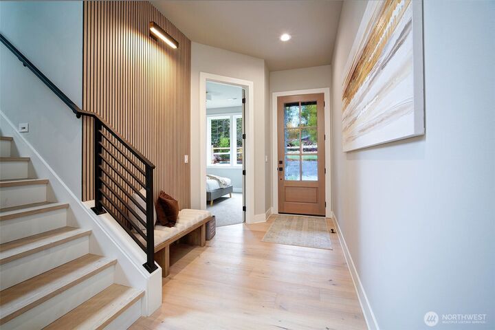 Property Photo:  6528  128th Avenue NE  WA 98033