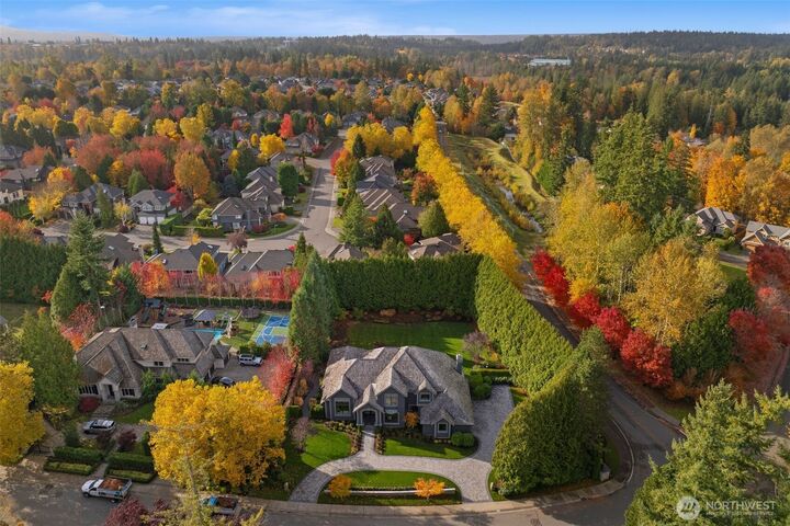 Property Photo:  105  Windsor Drive SE  WA 98074 