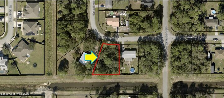 Property Photo:  572 San Luis Street SW  FL 32908