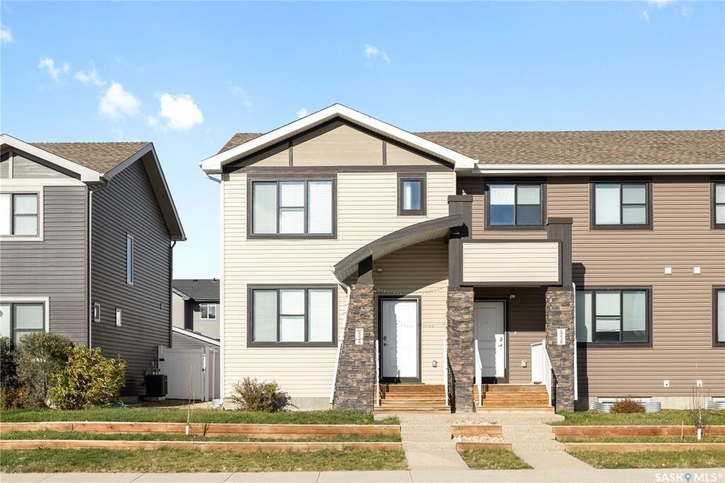Property Photo:  5334 E Primrose Green Drive E  SK S4V 3S8