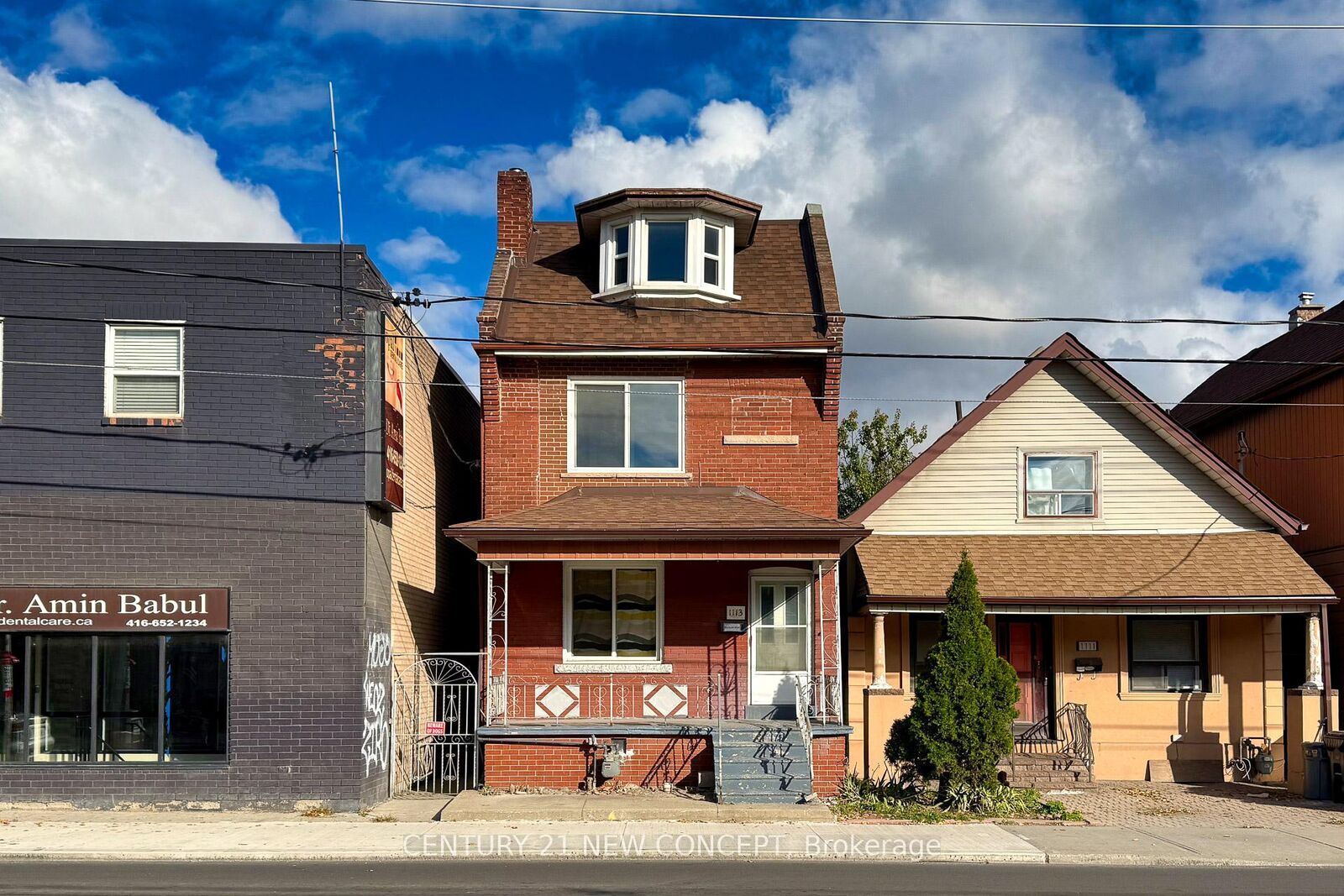 Property Photo:  1113 Dufferin Street  ON M6H 4B5