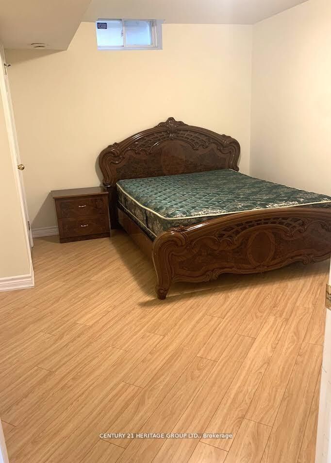 Property Photo: 536 Summeridge Drive Lower ON L4J 9J1