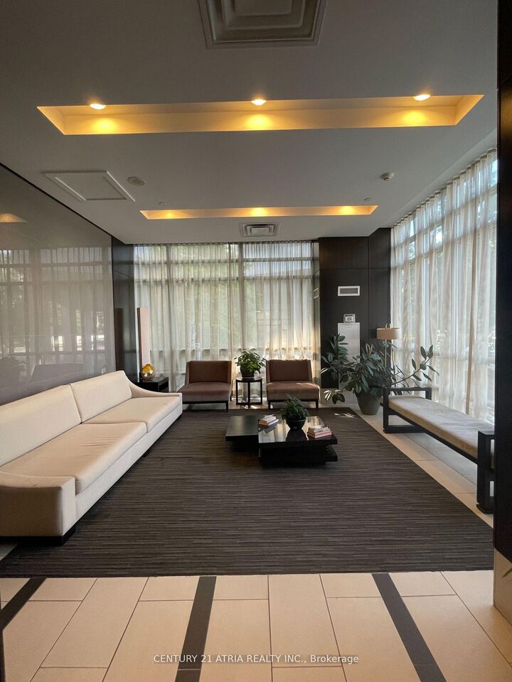 Photo de la propriété: 30 Herons Hill Way N 1504 ON M2J 0A7