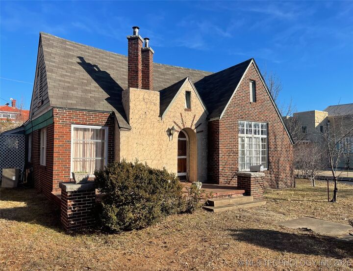 Property Photo: 2602 W Okmulgee Street OK 74401