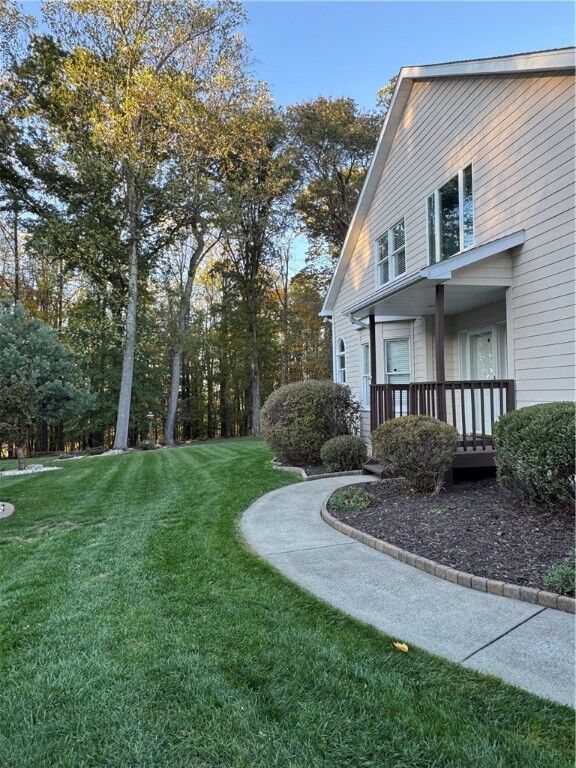 Property Photo:  104 Point View Court  PA 15601 