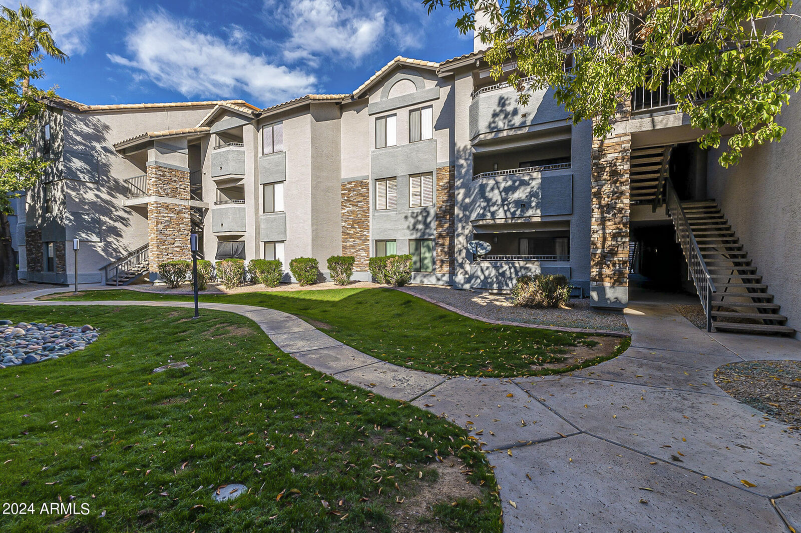 Property Photo: 2025 E Campbell Avenue 265 AZ 85016