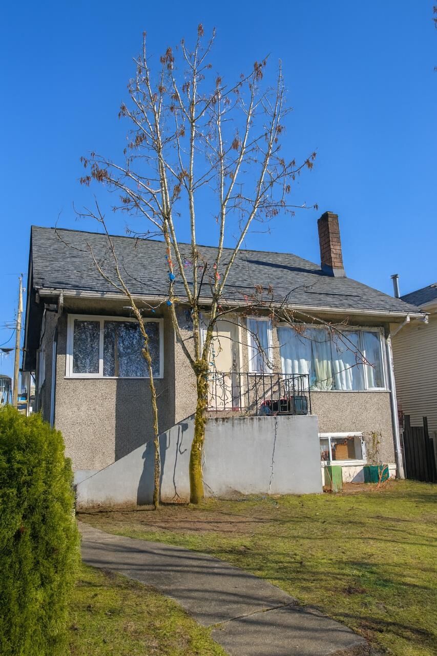 Property Photo: 5735 Earles Street BC V5R 3S4