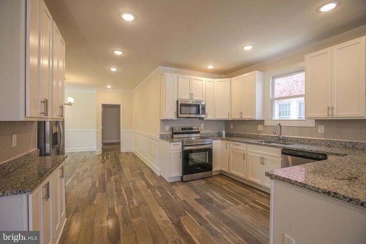 Property Photo:  611 Parkwyrth Avenue  MD 21218 