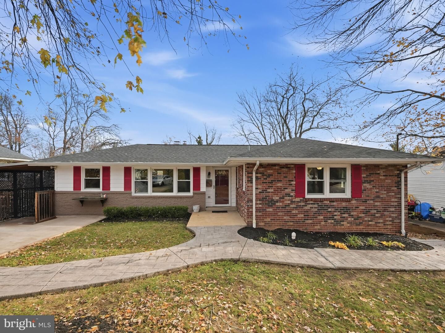 Property Photo: 6619 Beddoo Street VA 22306