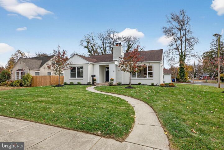 Property Photo:  135 Mount Vernon Avenue  NJ 08021 