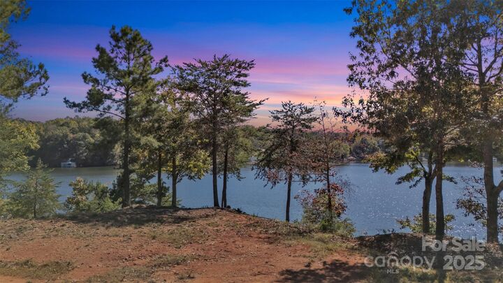 Property Photo: 140 Reitzel Road NC 28681