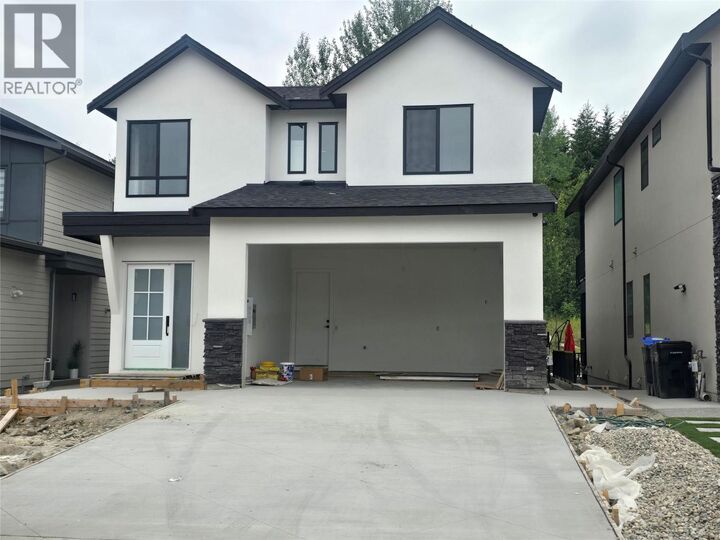 996 Bull Crescent — photo 1