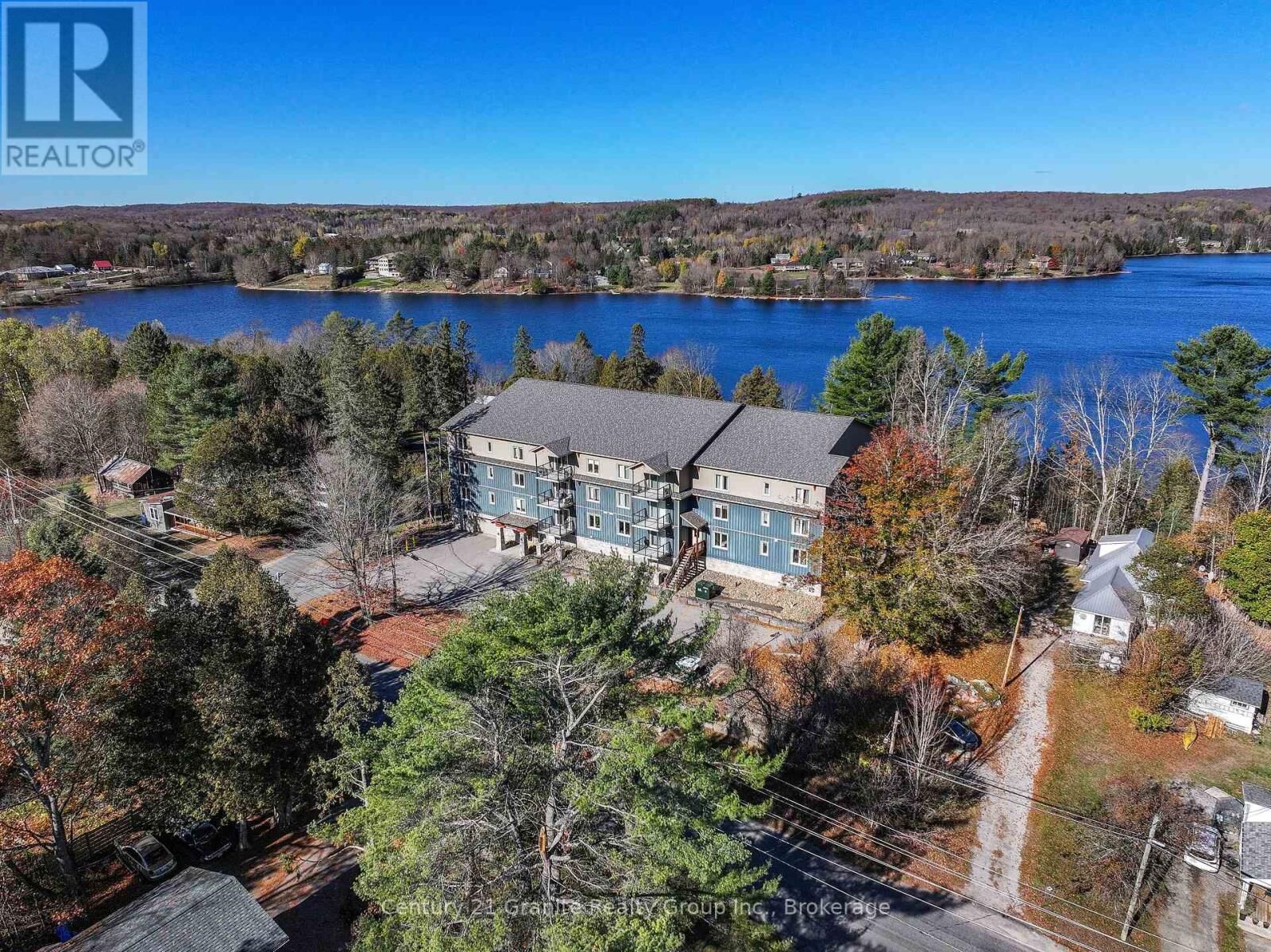 Photo de la propriété:  4 Lake Avenue 206  ON K0M 1S0