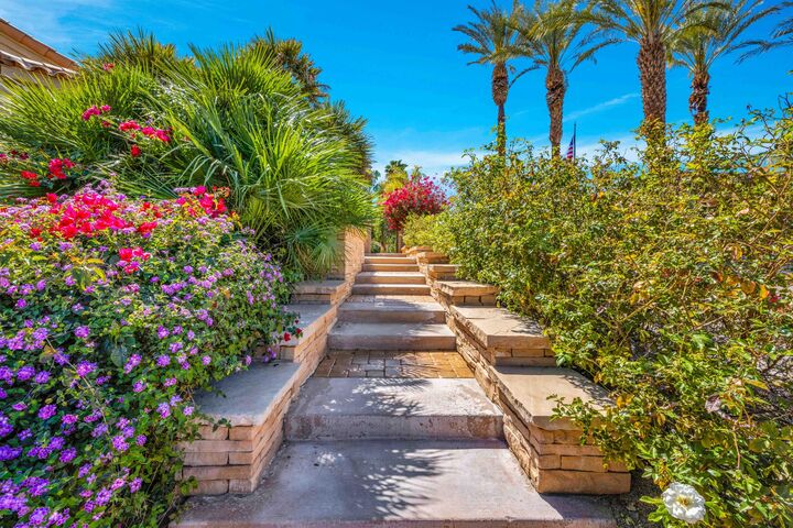 Property Photo:  113 Heather Court  CA 92260 