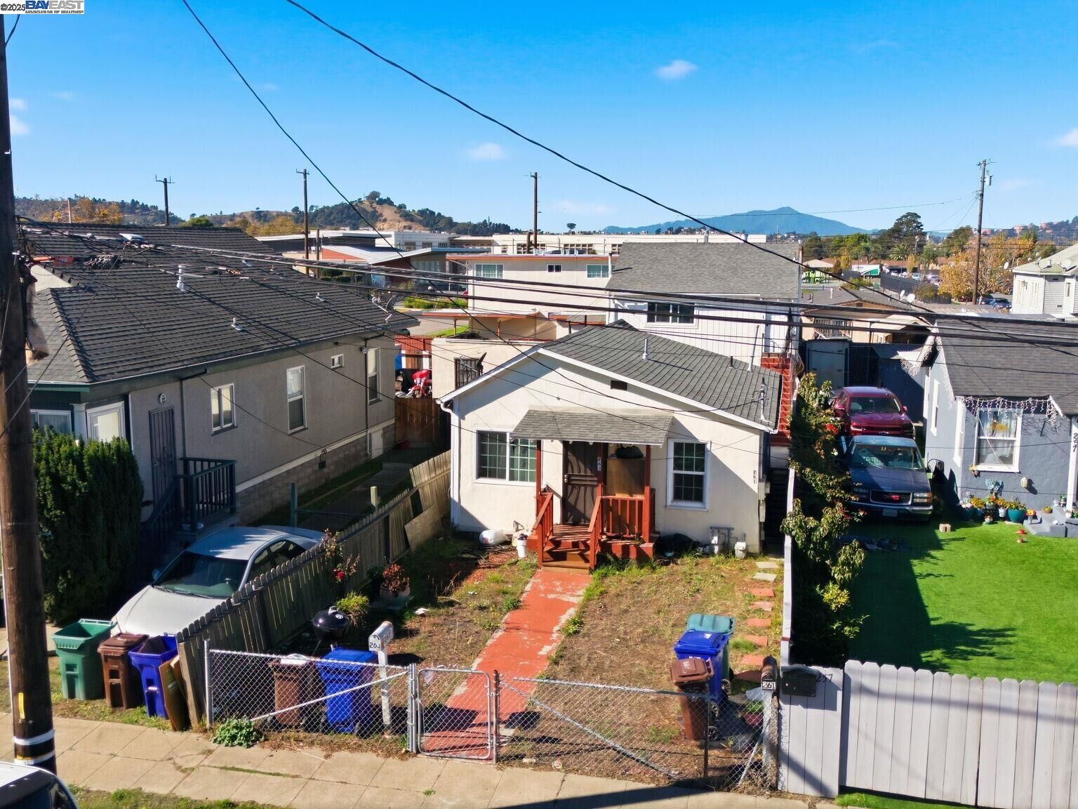 Property Photo:  261 S 13th St  CA 94804 