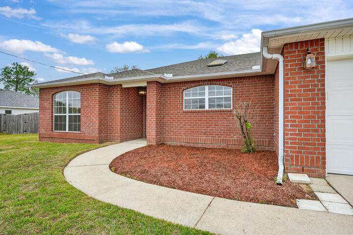 Property Photo:  1222 Northview Drive  FL 32536