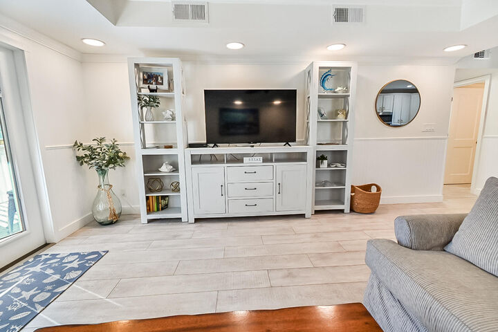 Property Photo:  775 Gulf Shore Drive 1152  FL 32541 