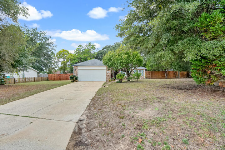 Property Photo:  4730 Connor Drive  FL 32539 