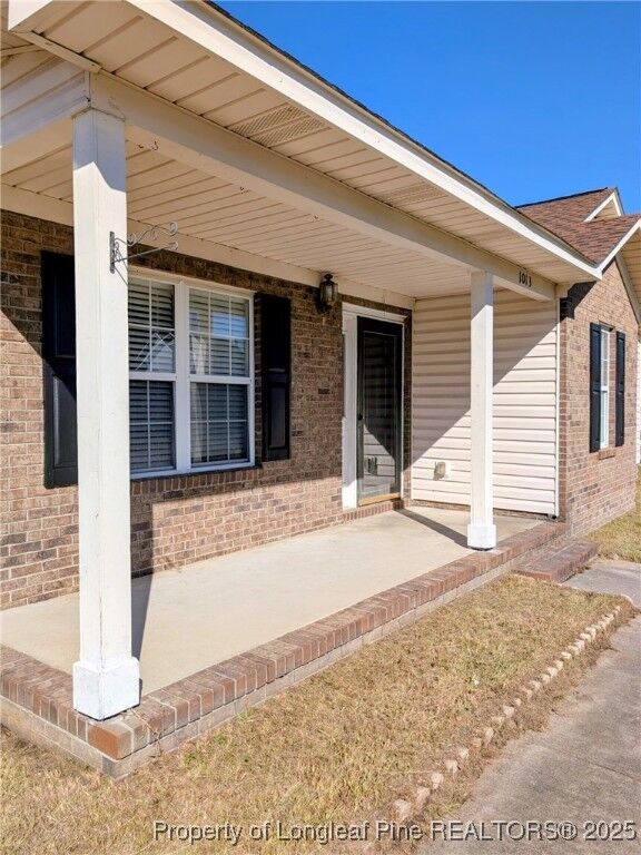 Property Photo:  1013 Whiskerlake Drive  NC 28312 