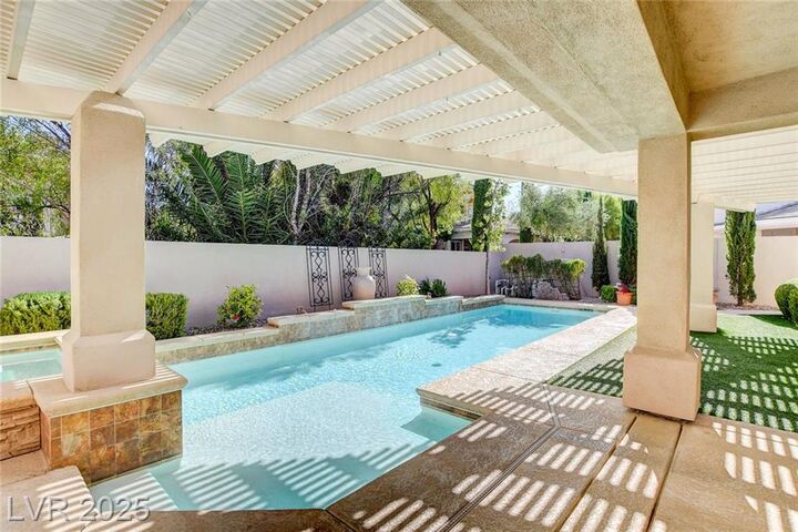 Property Photo:  520 Proud Eagle Lane  NV 89144