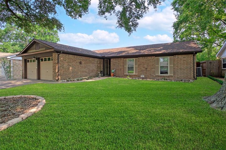 Property Photo:  8514 Rowan Lane  TX 77036 