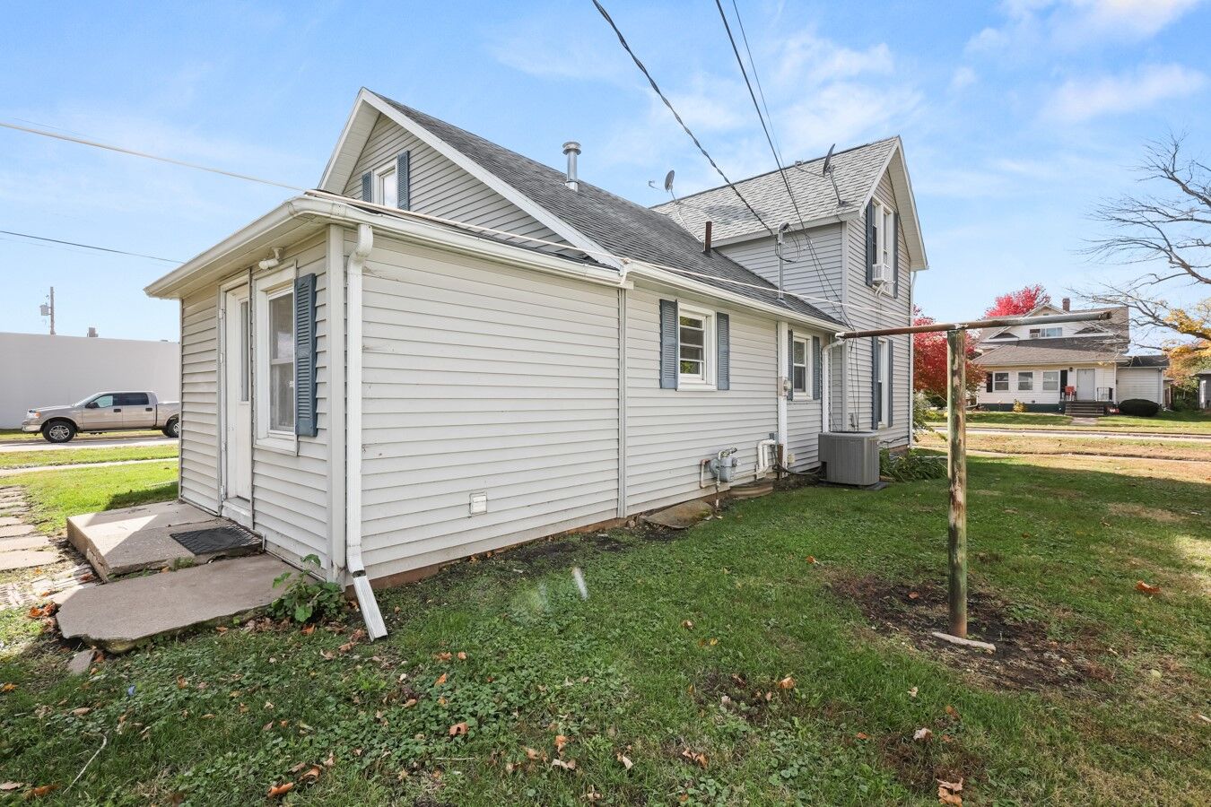 Property Photo:  202 N Main Street  IA 50207 