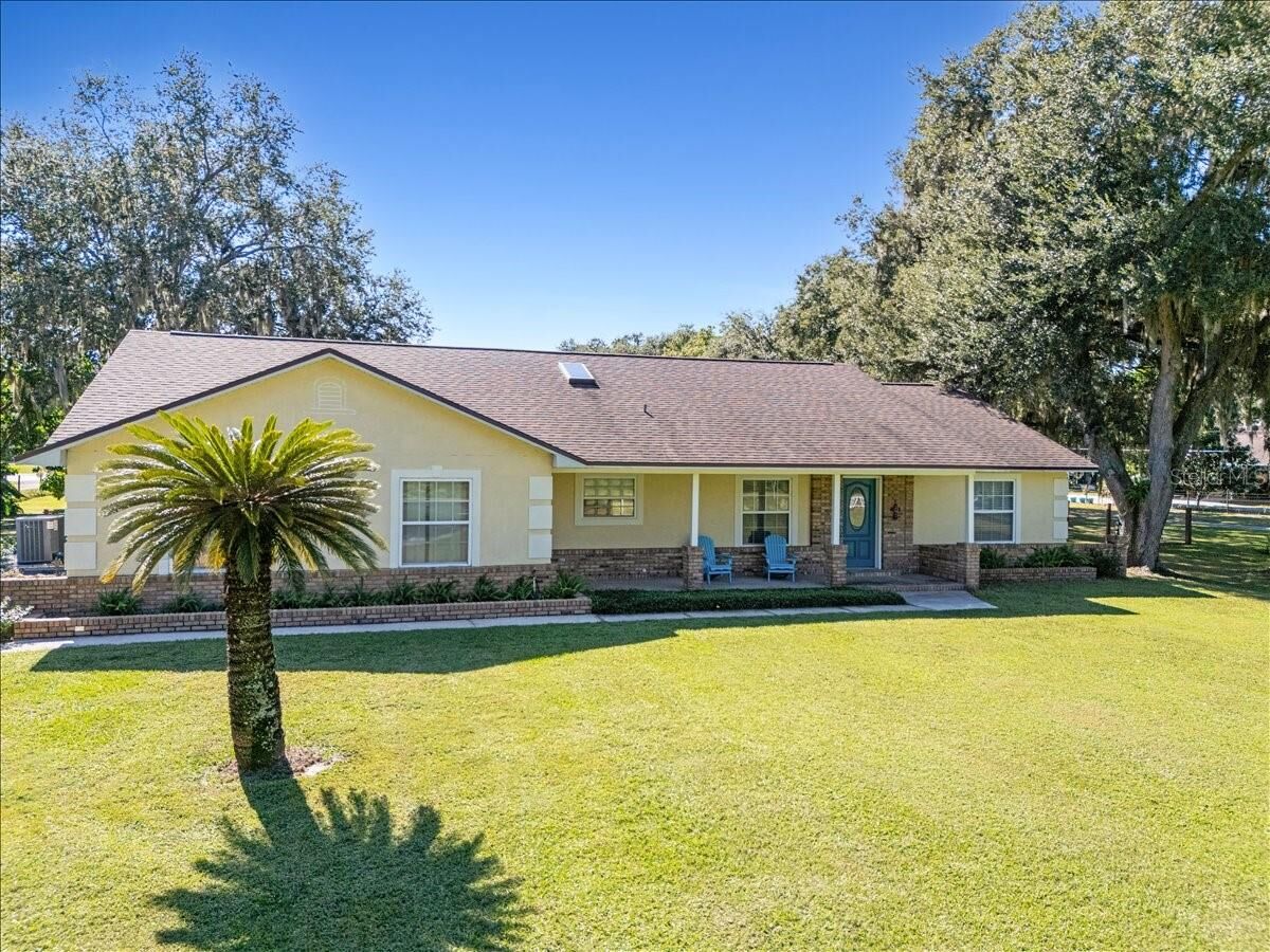 Property Photo: 4052 Reaves Road FL 34746
