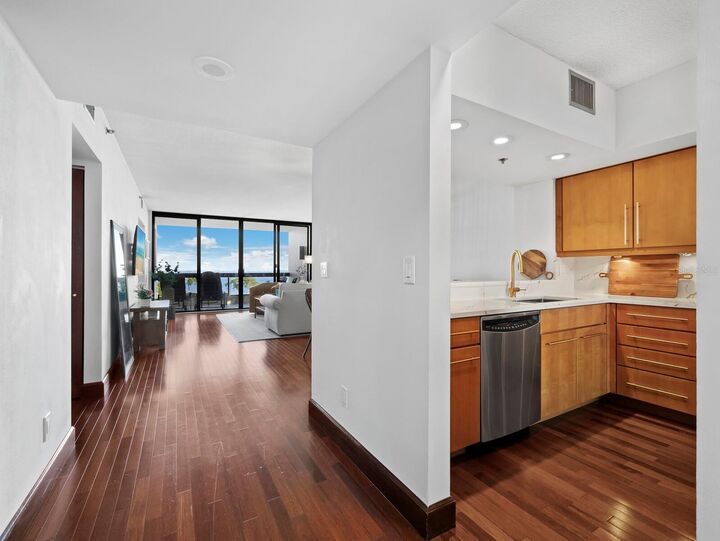 Property Photo:  1930 Harbourside Drive 136  FL 34228