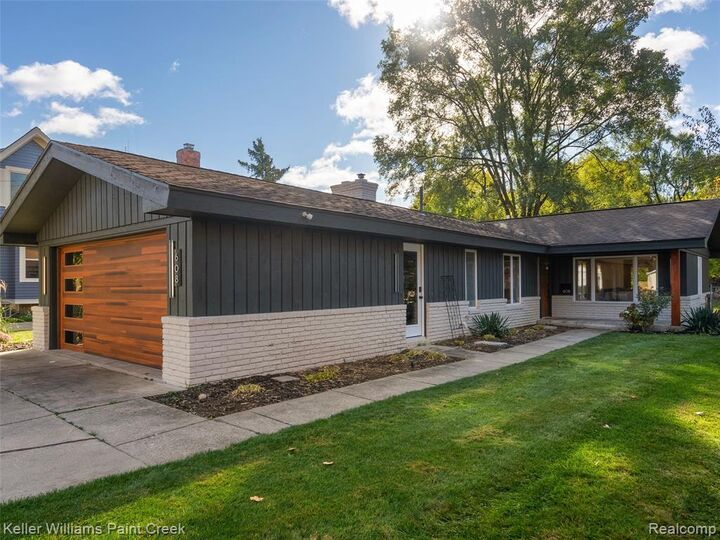 Property Photo: 608 Parkdale Avenue MI 48307 1615