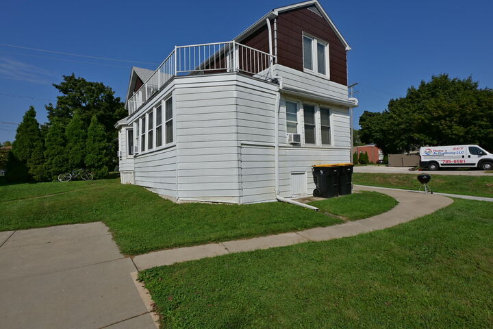 Property Photo: 850 Glenview Ave WI 53213