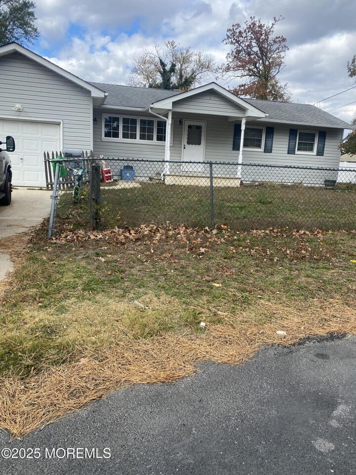 Property Photo:  75 Maplewood Circle  NJ 08723 